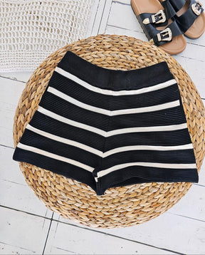 Comfy Short Sleeve Gestreiftes Zweiteiler-Set - Herbstslook mit Stil & Komfort