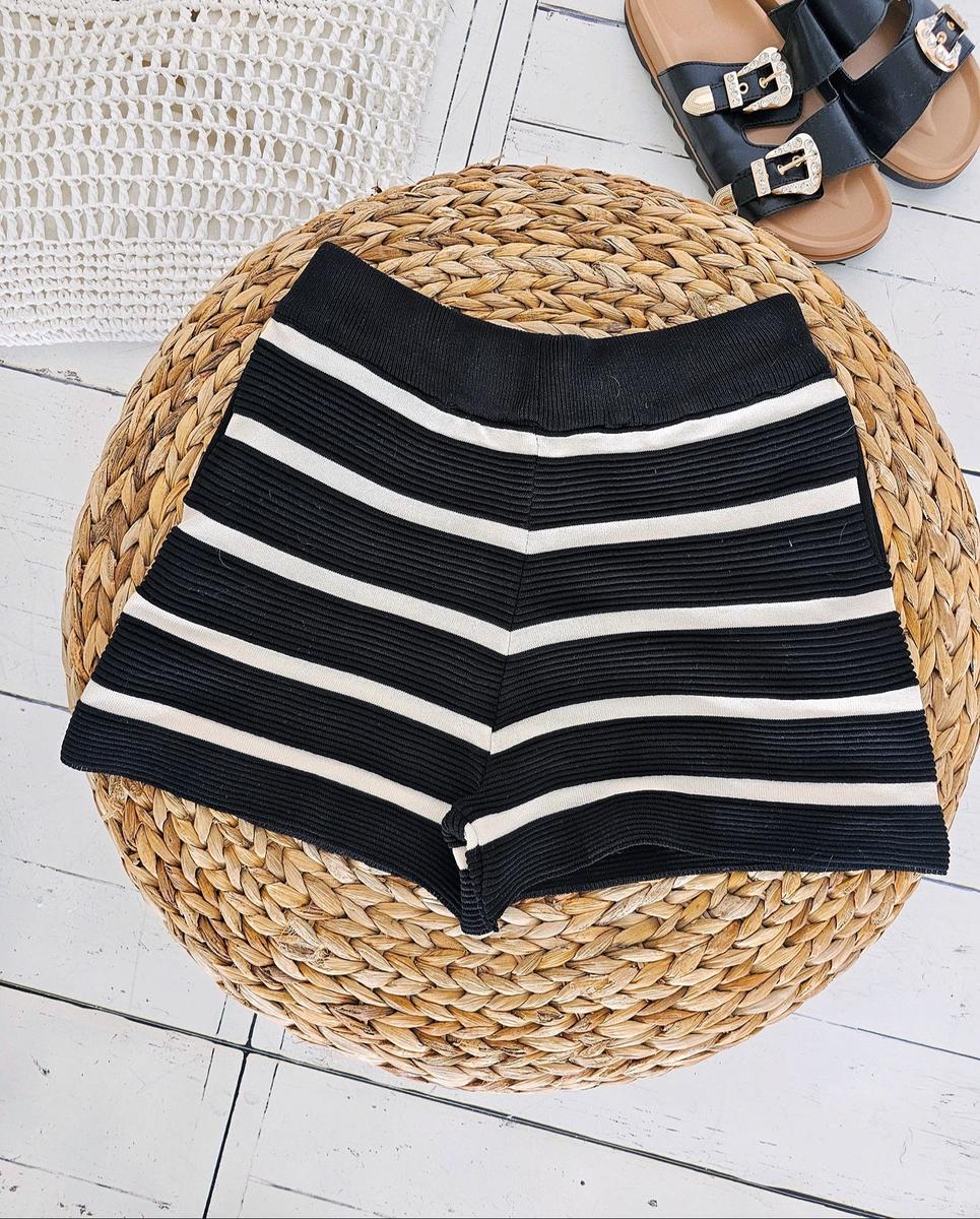 Comfy Short Sleeve Gestreiftes Zweiteiler-Set - Herbstslook mit Stil & Komfort