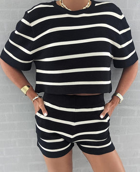 Comfy Short Sleeve Gestreiftes Zweiteiler-Set - Herbstslook mit Stil & Komfort