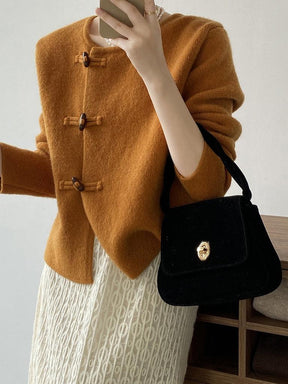 Herbst-Chic: Tan Long Sleeve Plain Sweater - Kuschelig, Elegant & Vielseitig