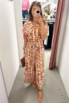 Groovy V-Neck Short Sleeve Jumpsuit - Dein Fashion-Highlight für den Herbst