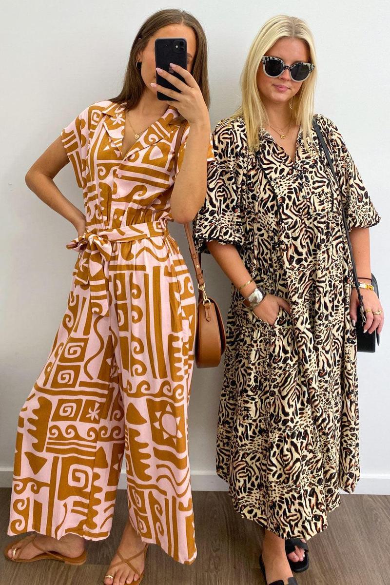 Groovy V-Neck Short Sleeve Jumpsuit - Dein Fashion-Highlight für den Herbst