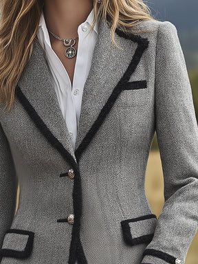 Herbstlicher Herringbone-Blazer: Klassische Eleganz trifft moderne Details