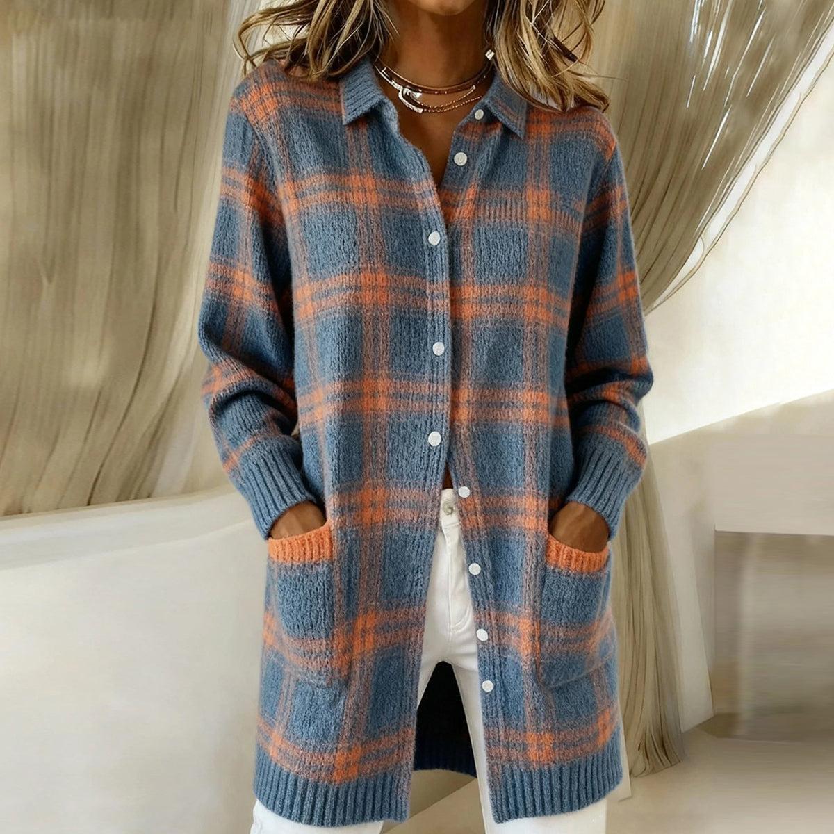 Winter Chic: Blau Karierte Strickjacke - Ihr Stilvoller Begleiter bei Kälte