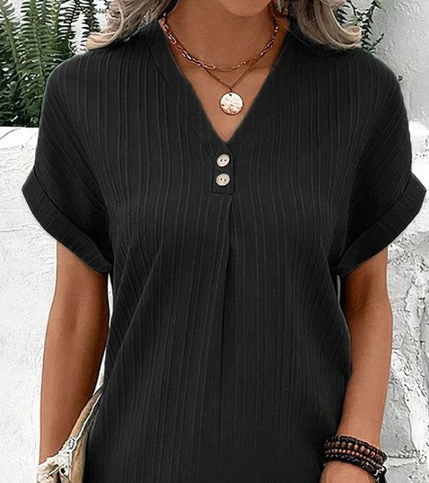 Herbstserwachen: Elegantes, leichtes Mini-Kleid mit Kurzarm und V-Ausschnitt