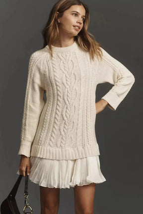 Beiges Mini Sweater Dress: Herbstserwachen mit Komfort & Eleganz