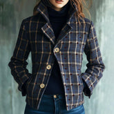 Winter-Eleganz: Blue Plaid Blazer mit verlängerten Ärmeln