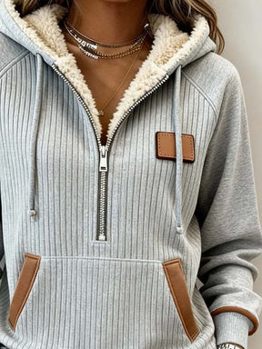 Kuscheliger Damen Winter Hoodie mit Teddyfutter Color Block