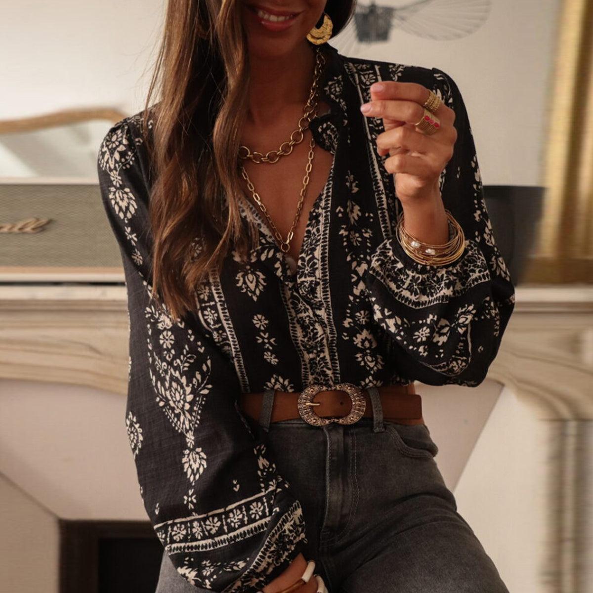 Modernes Langarm-Top in Schwarz - Eleganz trifft auf Herbstsfrische