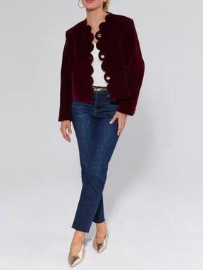 Winter-Chic: Burgundy Samt-Crop-Jacke für stilvolle Wärme