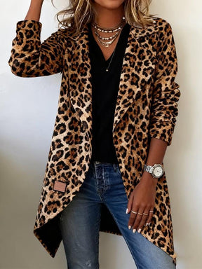 Herbst-Modehighlight: Bold Leopard Print Blazer - Glamour & Chic für jeden Anlass