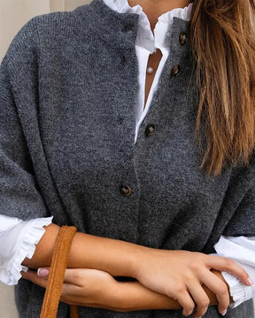 Herbstlicher Chic: Grey Short Sleeve Poncho Cardigan - Stilvoll & Komfortabel