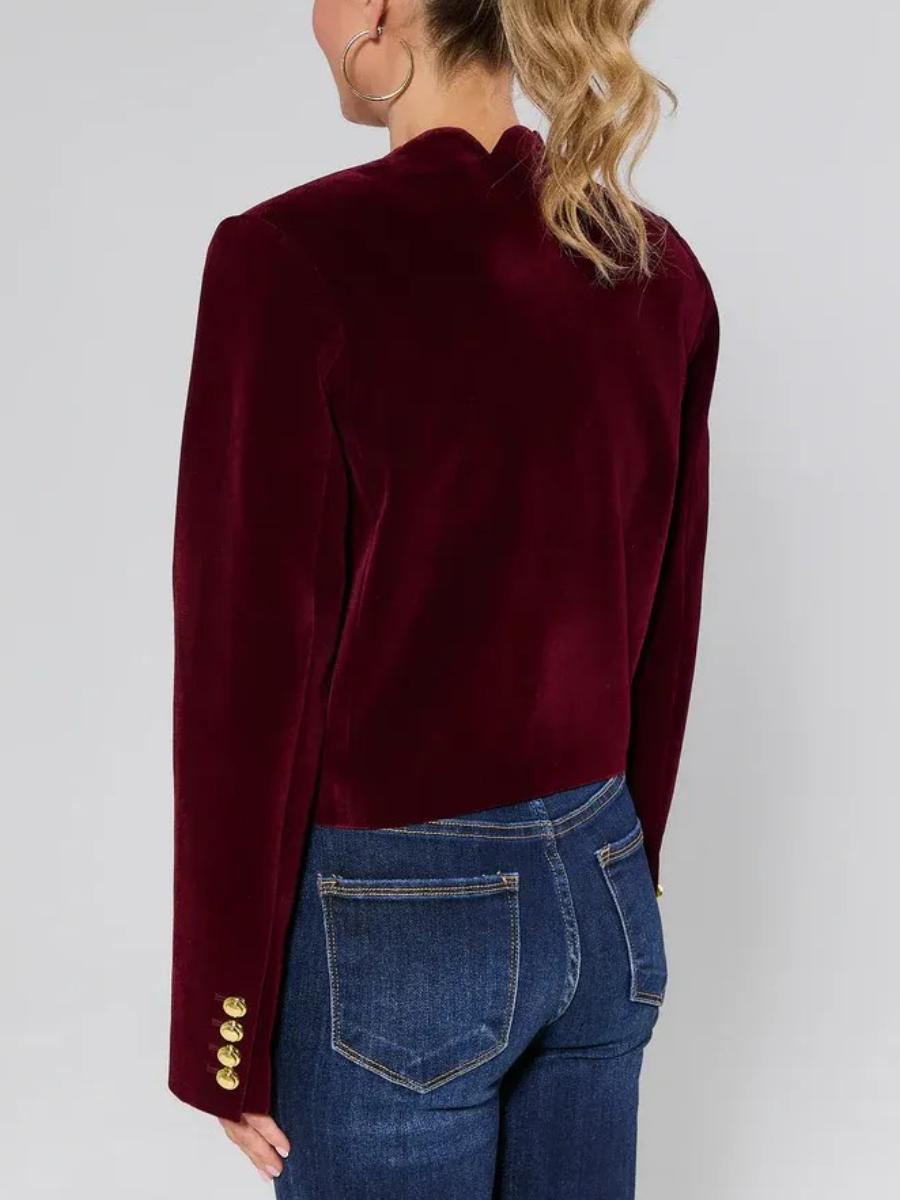 Winter-Chic: Burgundy Samt-Crop-Jacke für stilvolle Wärme