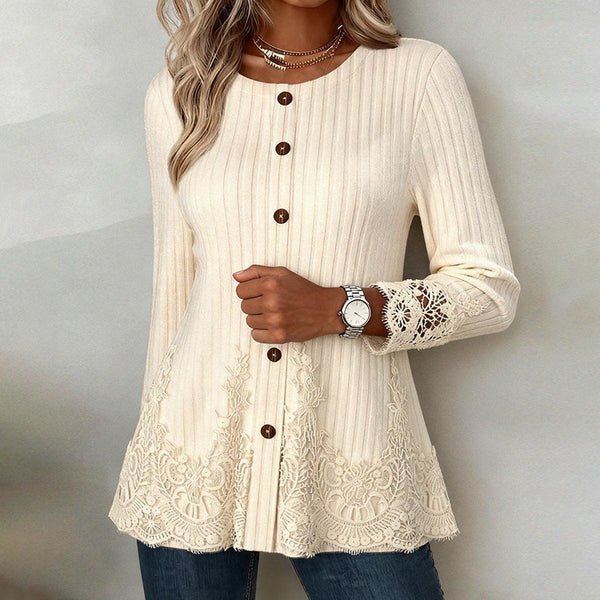 Winter-Eleganz: Vintage-Top in Beige mit Spitzenborte & Komfort-Mix
