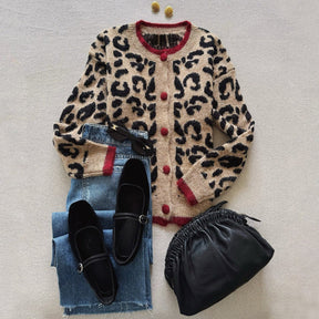 Kuscheliger Herbst-Cardigan mit Leopardenmuster - Wohlfühlmode für kühle Tage