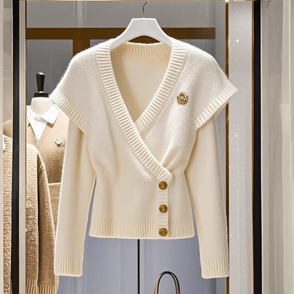 Kuscheliger Cozy White V-Neck Sweater - Perfekt für den Herbst