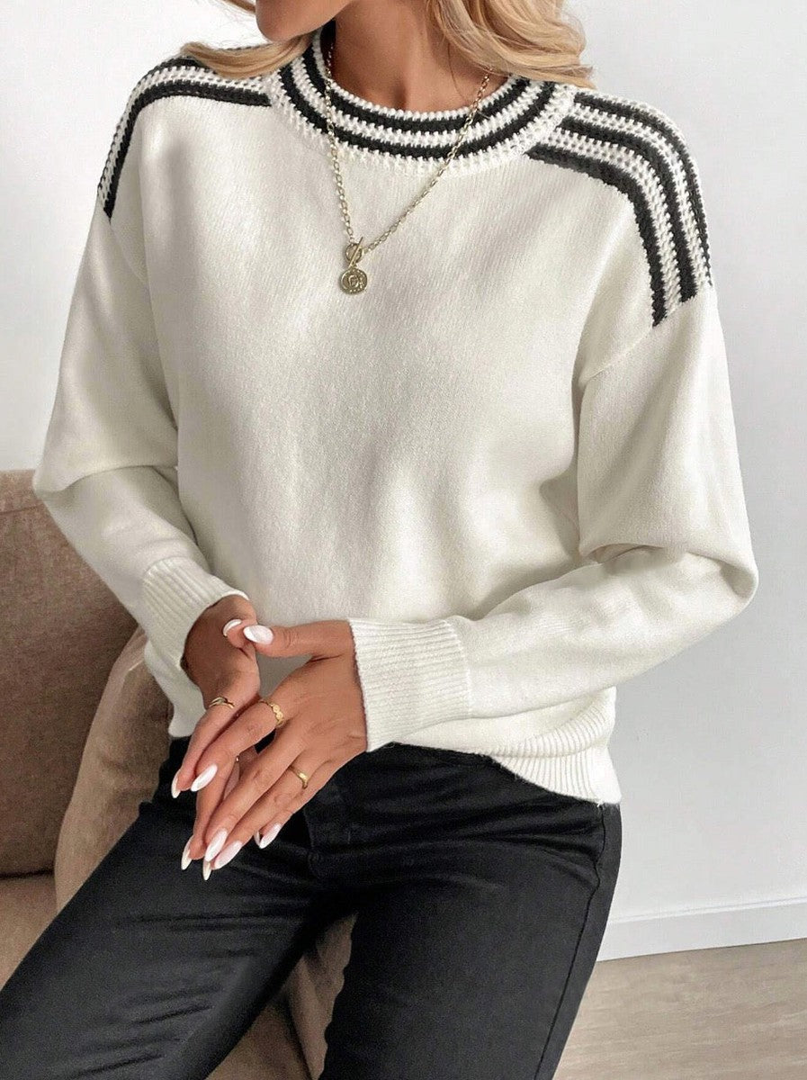 Herbstlicher Ivory Color Block Pullover - Eleganz & Komfort für kühle Tage
