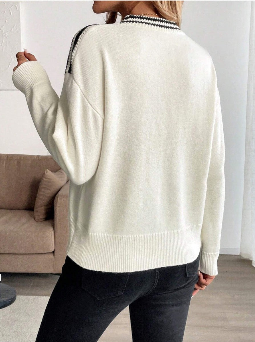Herbstlicher Ivory Color Block Pullover - Eleganz & Komfort für kühle Tage